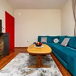 Апартаменты Kosmos In The Area In *