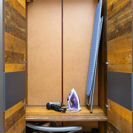 Kosmos In The Area In Apartment Plovdiv